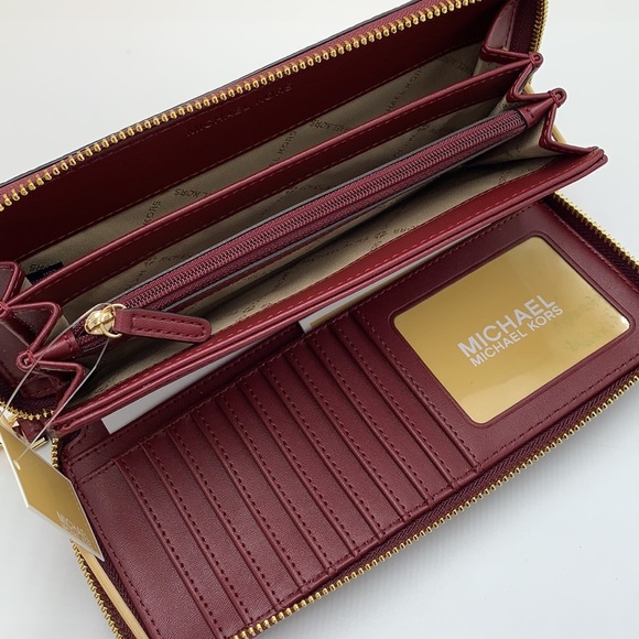 MICHAEL KORS
Leather Continental Wristlet Phone Case Wallet
Oxblood
NWT - Picture 3 of 16